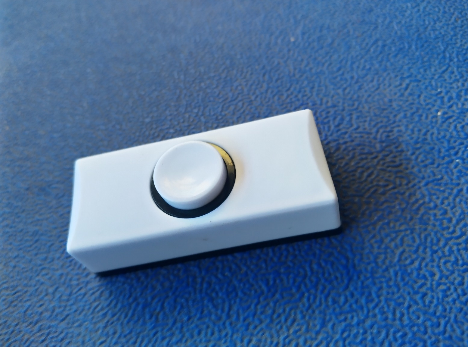 arlec hard-wired press button